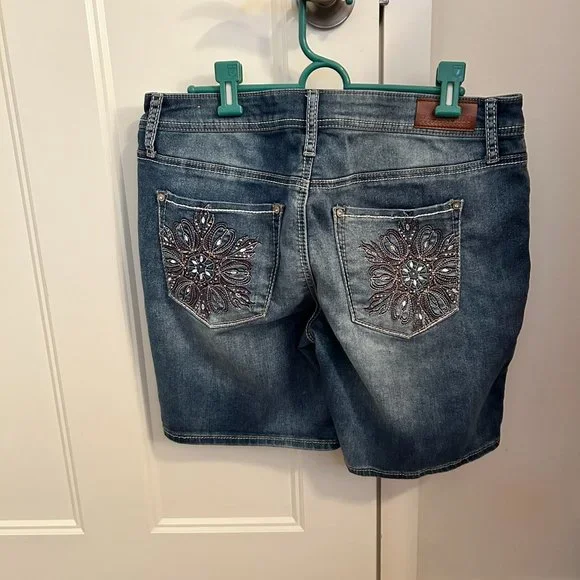 Hydraulic Jean Shorts - Picture 3 of 4